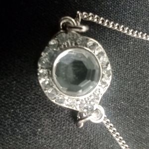 Stunning Vintage Monet Rhinestone Crystal Pendant Necklace